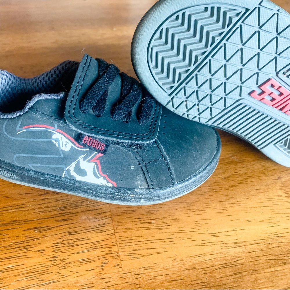 Etnies • Metal Mulisha Shoes